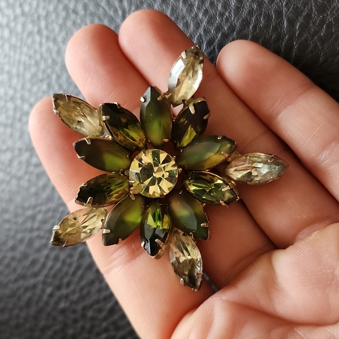 Vtg Brooch